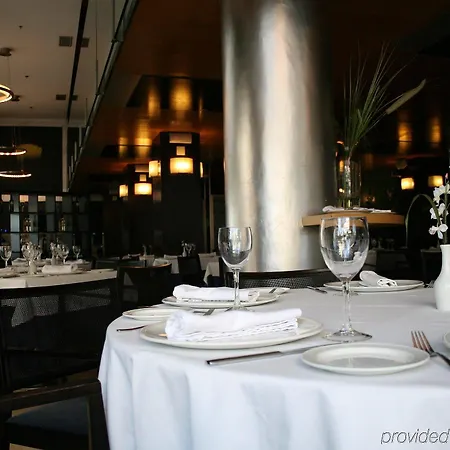 Alameda Plaza Hotel 4*