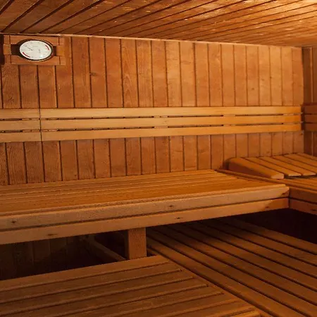 فندق Alameda Plaza 4*