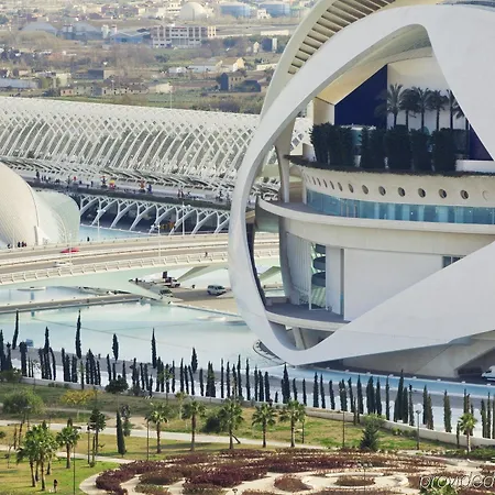 Alameda Plaza فندق