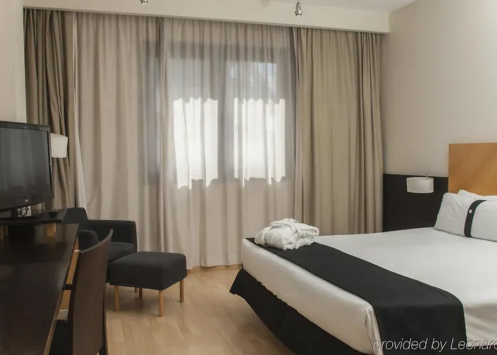 Hotel Alameda Plaza 4*