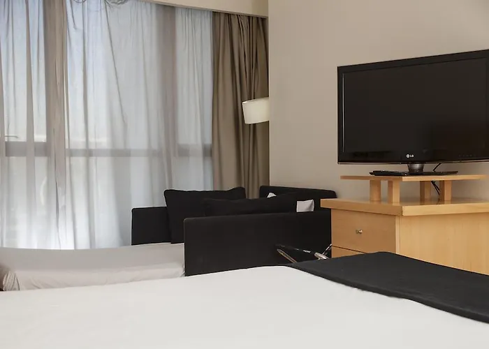 Hotel Alameda Plaza 4*